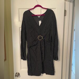 Top shop blue and white polka dot dress
NWT tags 12